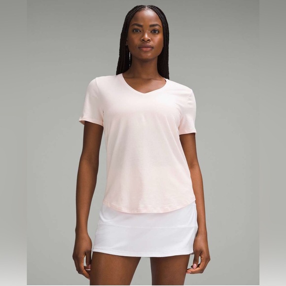 Lululemon Love V-Neck T-Shirt Strawberry Milkshake - Picture 1 of 7
